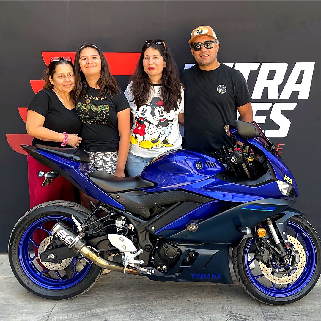 Cliente de Tetra Bikes con su Kawasaki Z650 · 2023